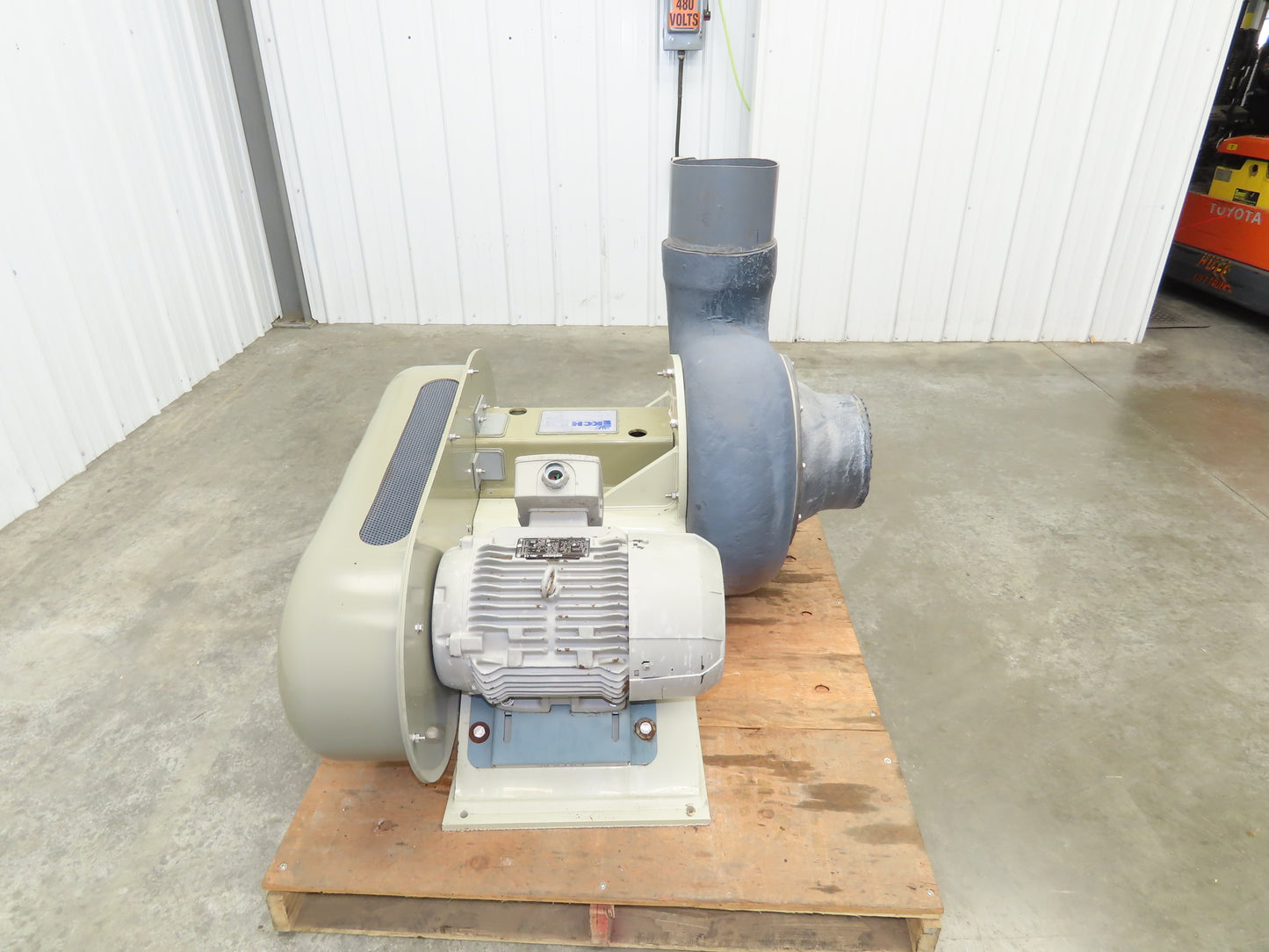 CI-8 PVC Centrifugal Blower Suction 18" Static Pressure Fan 1745 CFM 10Hp 3Ph 8"
