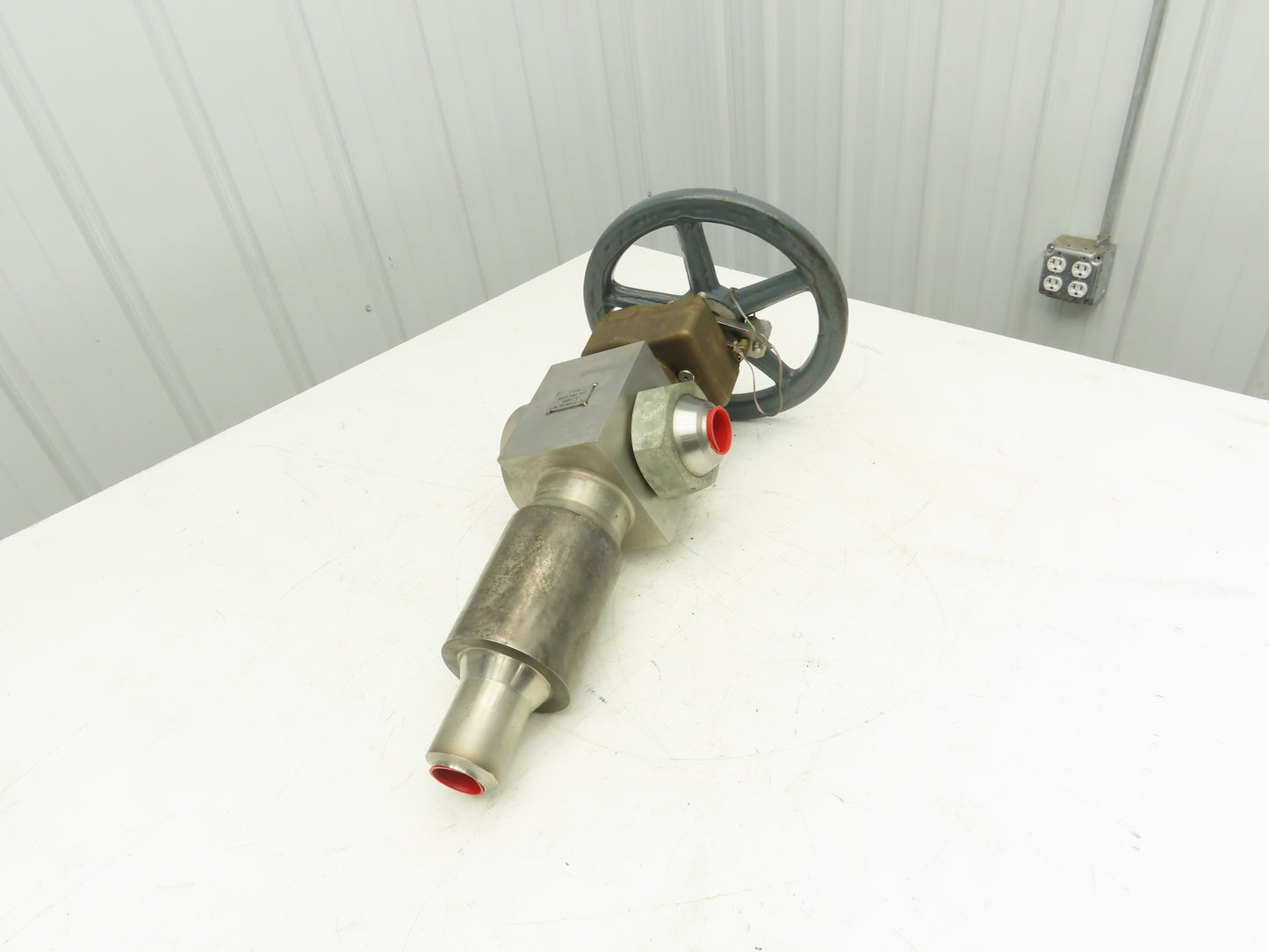 PJ Valves PL75765-40x2 High Pressure Ball Valve Hand Wheel Gear Box Bleed-Off 2"