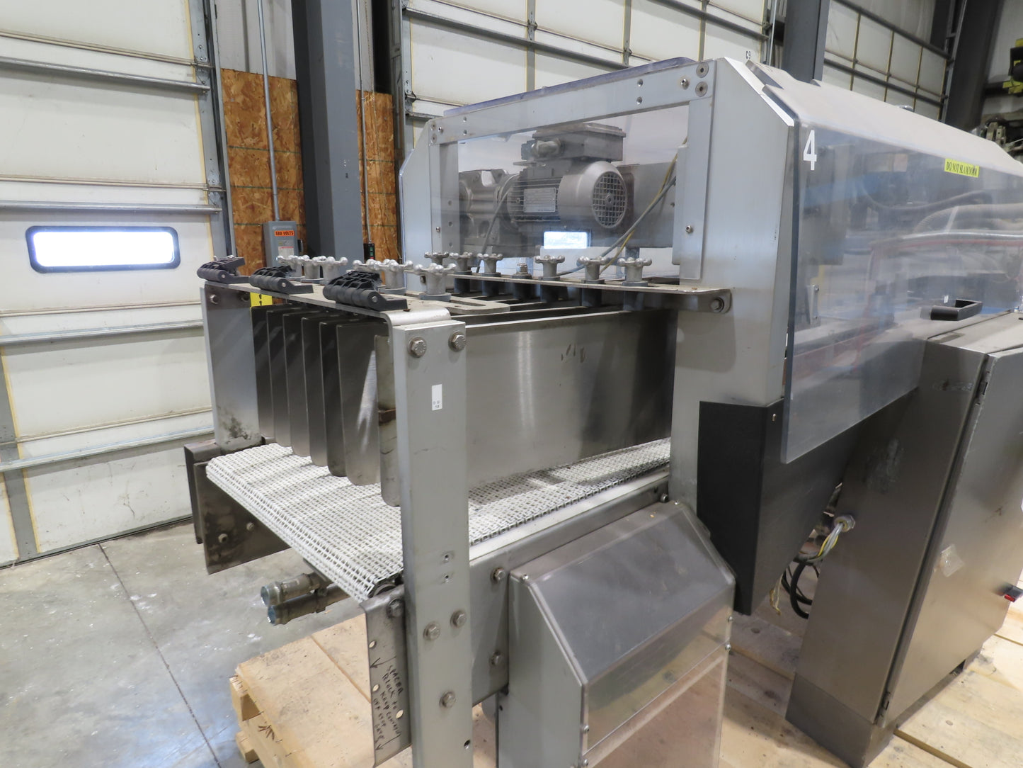 Fallas R400 Robotic Pick and Place Case Packer Infeed Sorter Conveyor 480V