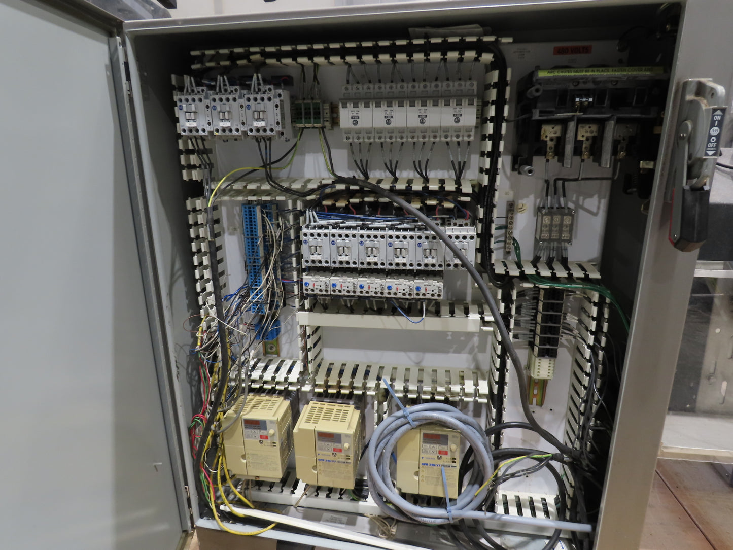 Fallas R400 Robotic Pick and Place Case Packer Infeed Sorter Conveyor 480V