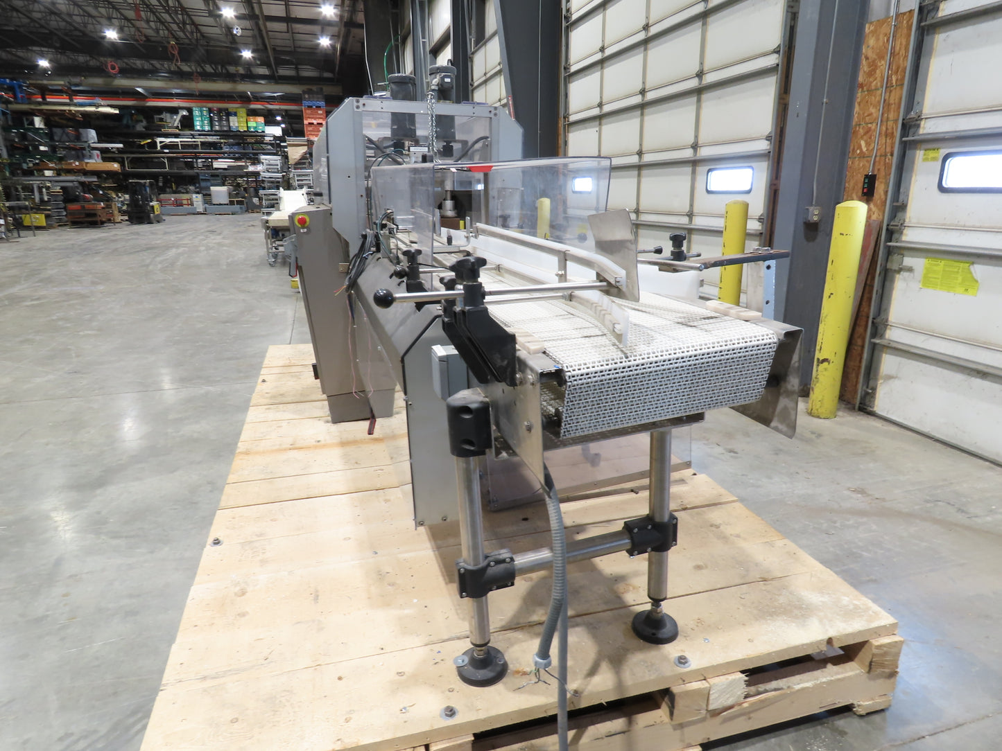 Fallas R400 Robotic Pick and Place Case Packer Infeed Sorter Conveyor 480V