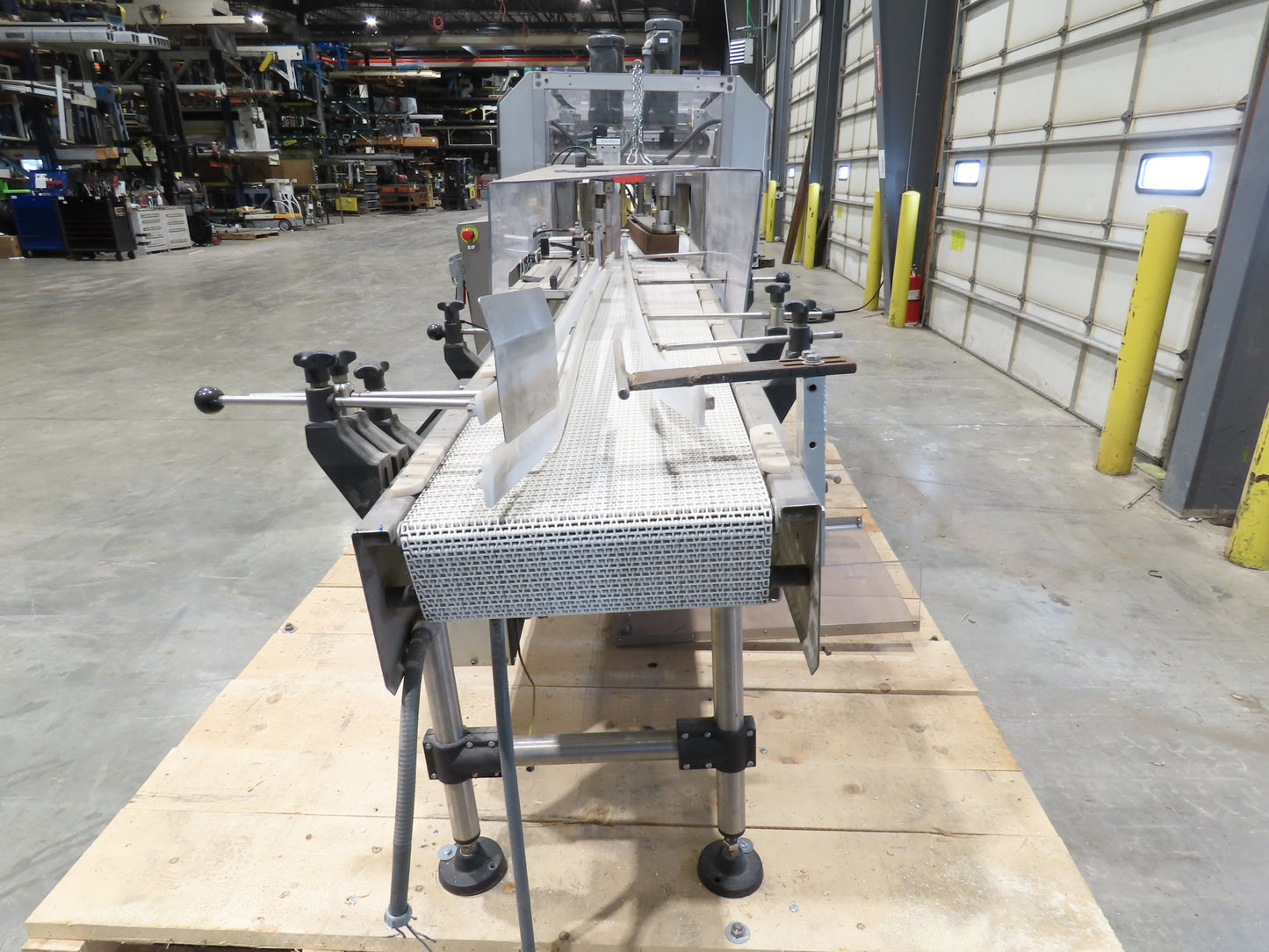 Fallas R400 Robotic Pick and Place Case Packer Infeed Sorter Conveyor 480V