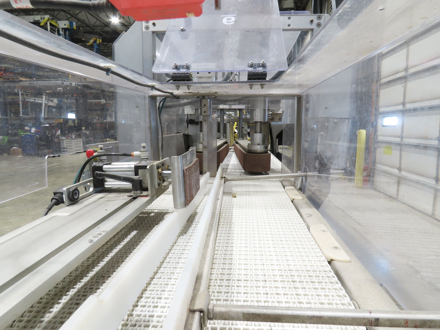 Fallas R400 Robotic Pick and Place Case Packer Infeed Sorter Conveyor 480V