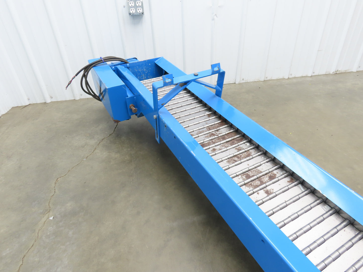 Hennig SCI TP30/TP40 10' 5"L Portable Chip Conveyor 8"x 10' Belt 230/460V 3PH