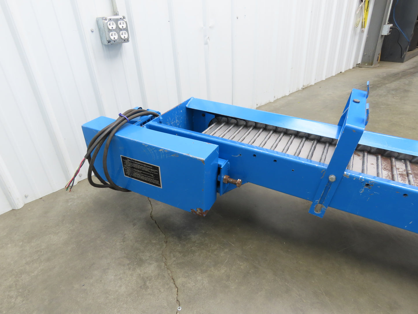Hennig SCI TP30/TP40 10' 5"L Portable Chip Conveyor 8"x 10' Belt 230/460V 3PH