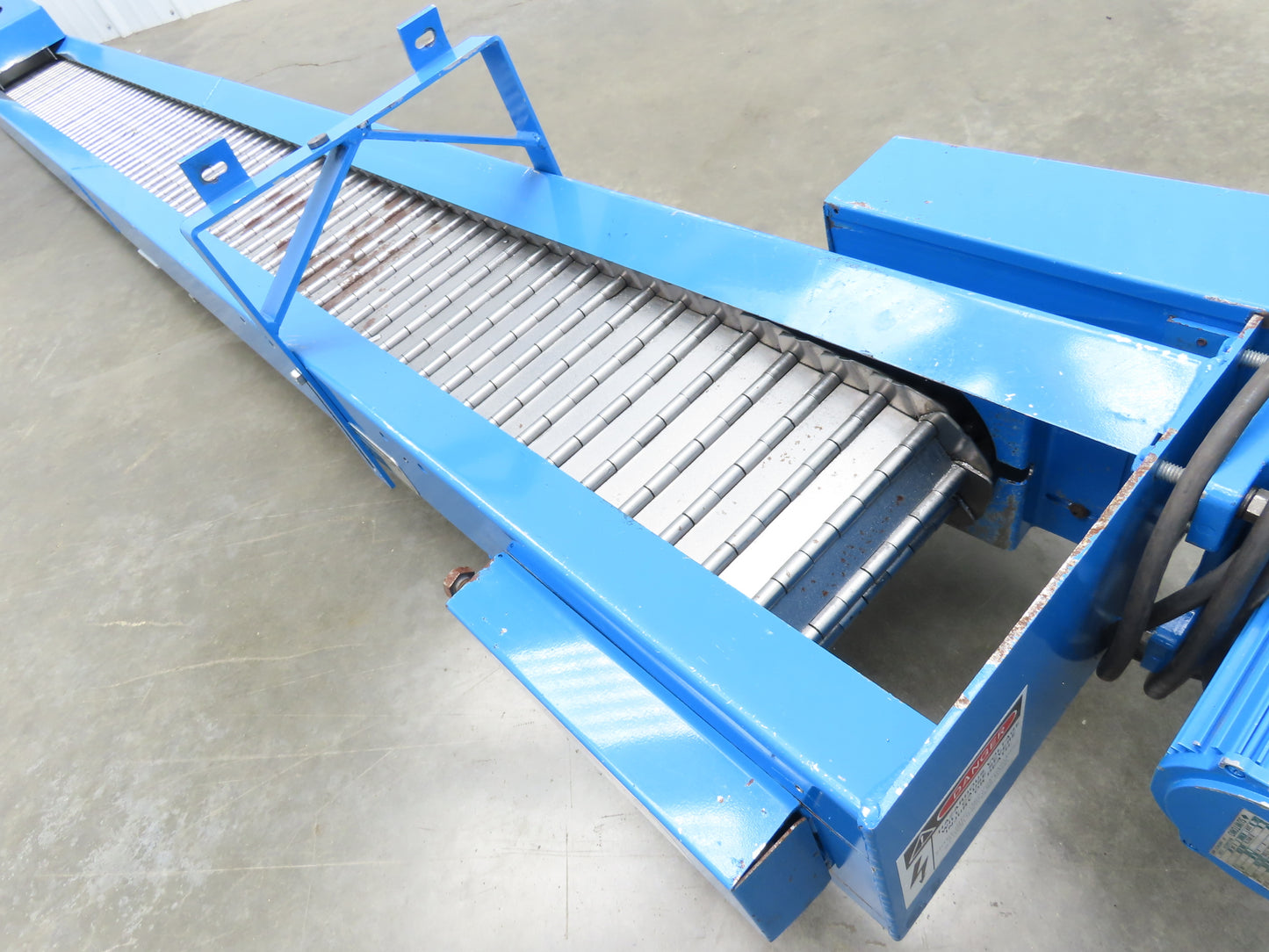 Hennig SCI TP30/TP40 10' 5"L Portable Chip Conveyor 8"x 10' Belt 230/460V 3PH