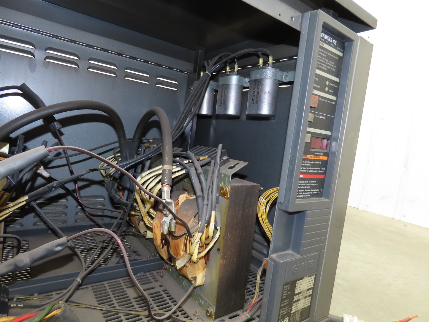 GNB FER100 24-750 T1 Forklift Battery Charger 48V 750Ah 105A 208/240/480V 3Ph