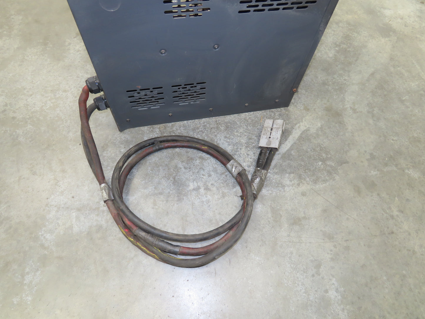 Enersys Enforcer EH3-18-1600 Forklift Battery Charger 36V 1600Ah 260A 480V 3Ph