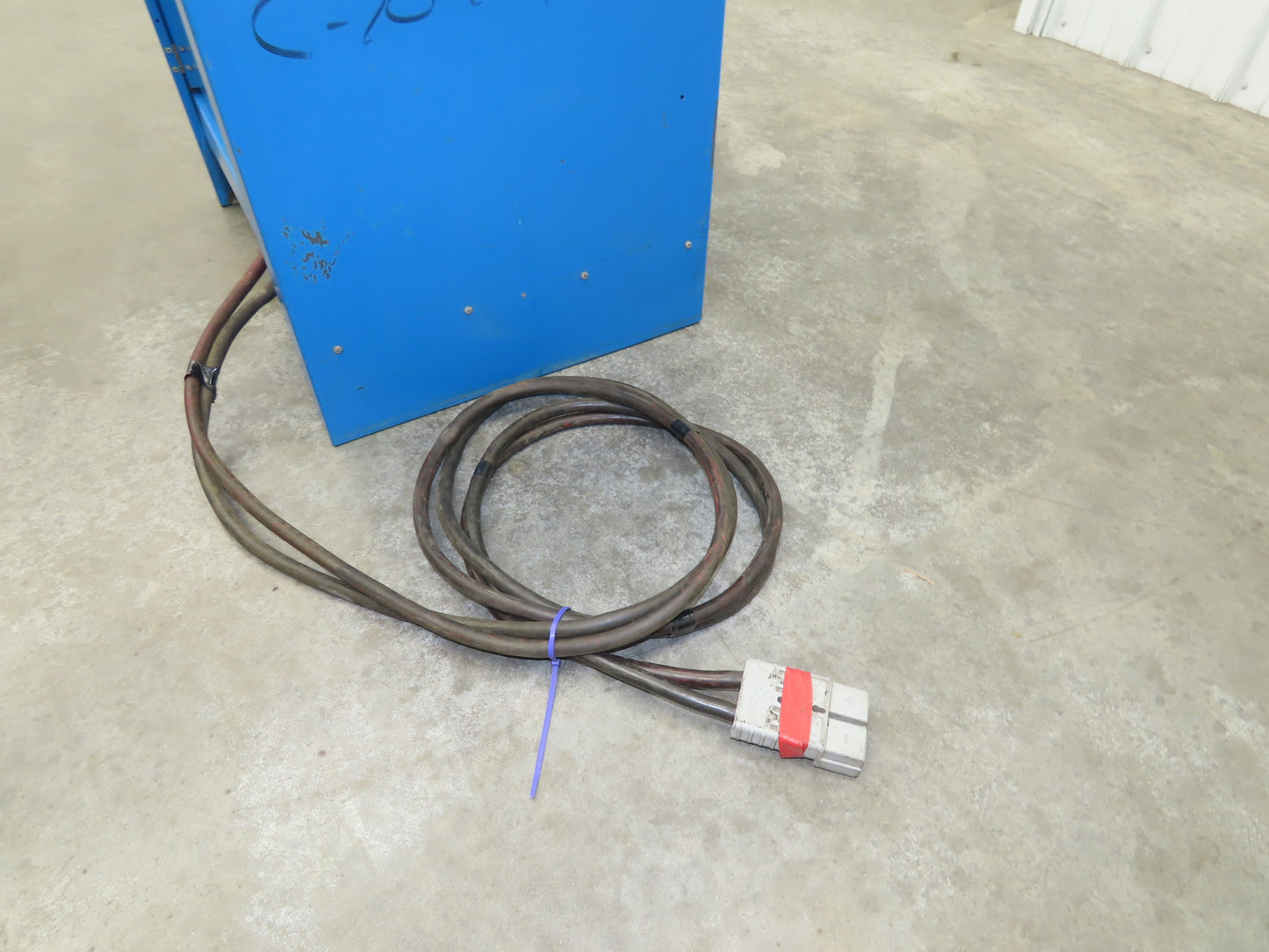 Exide System 3000 ES3-18-1050 Forklift Battery Charger 36VDC 1050Ah 480V 3Ph