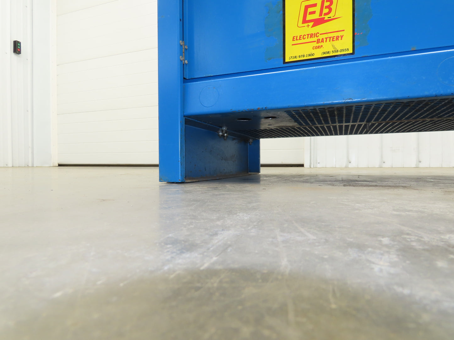 Exide System 3000 ES3-18-1050 Forklift Battery Charger 36VDC 1050Ah 480V 3Ph