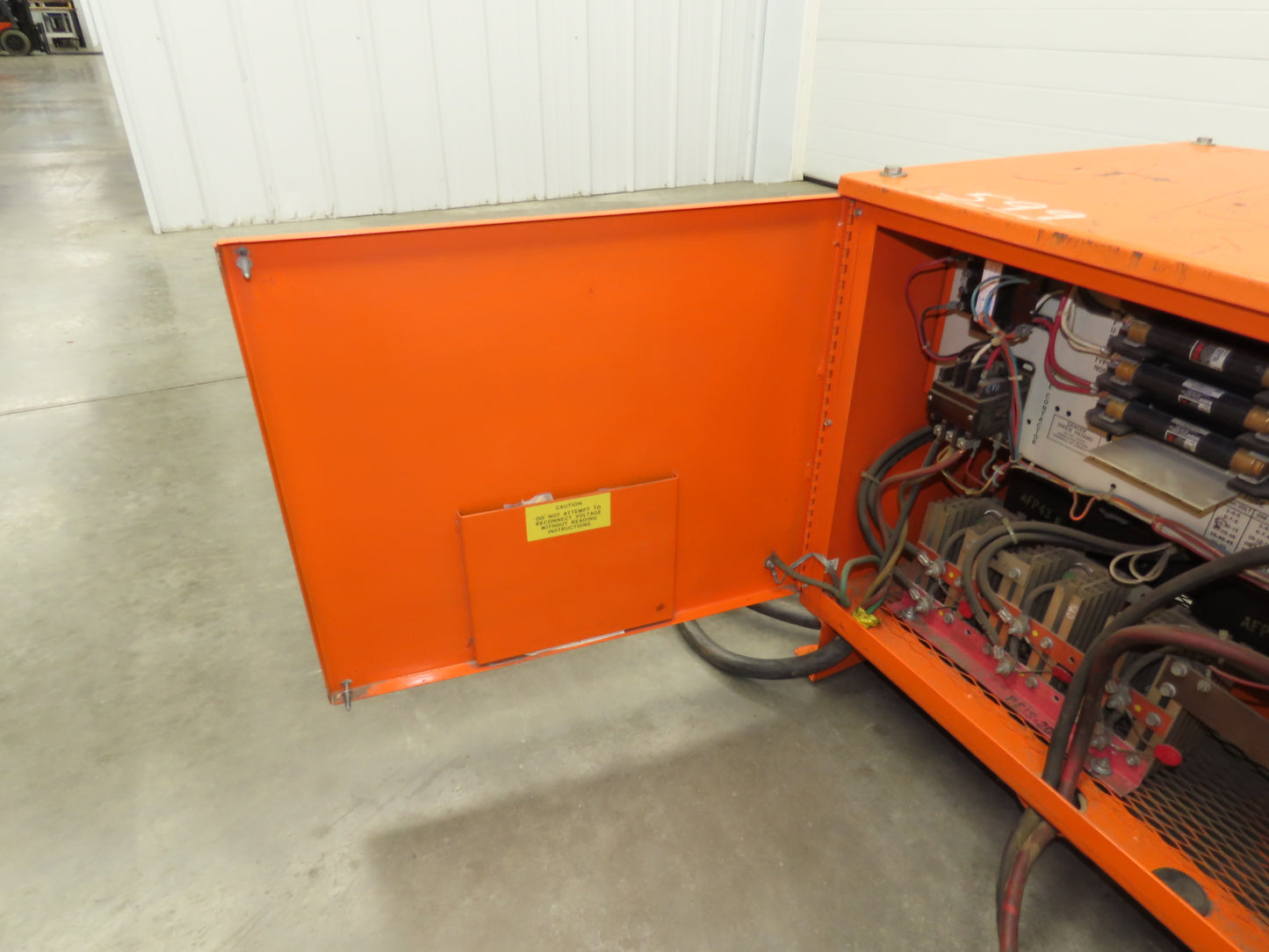 Allied FP18HK1000 AutoReg Forklift Battery Charger 36V 185A 1000-1500Ah 480V 3Ph