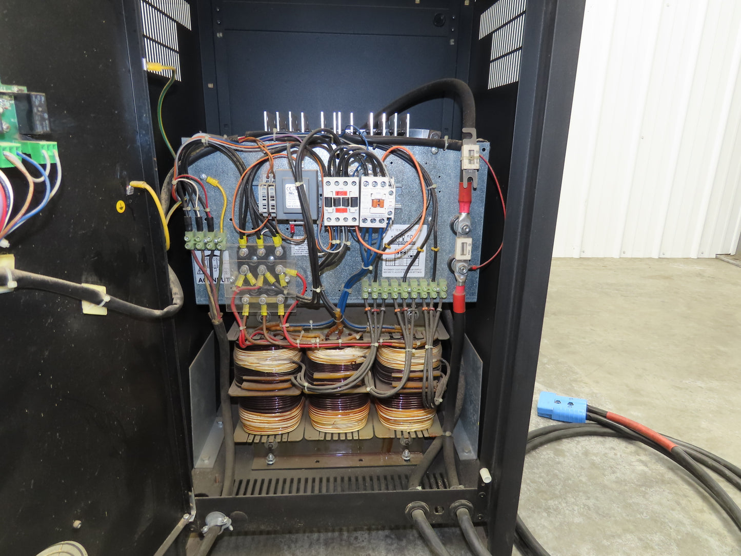 Green Diamond Forklift Battery Charger 48V 180A 925-1000Ah 208/240/480V 3Ph