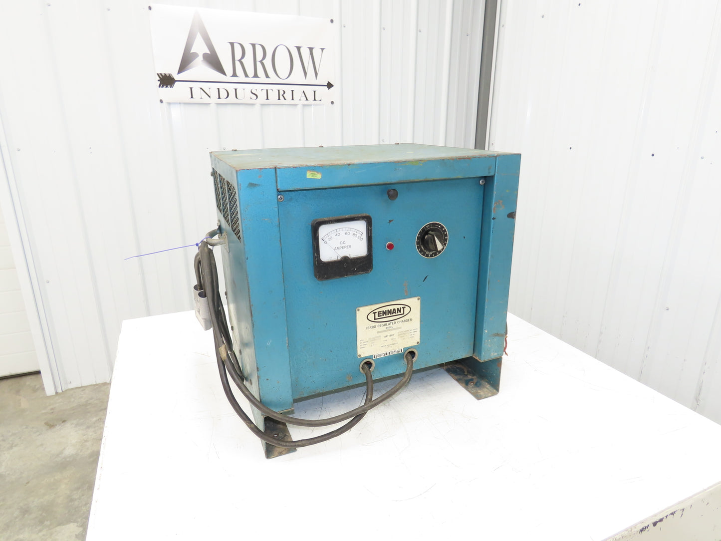 Tennant 45715 Ferro Regulated Forklift Battery Charger 36VDC 410-510Ah 480V 1Ph