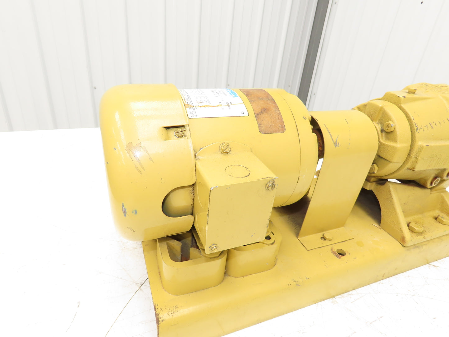 Aurora 324 BF Centrifugal Pump 1.5"x 2" NPT 1Hp 3450 RPM 480V 3PH Brass Impeller