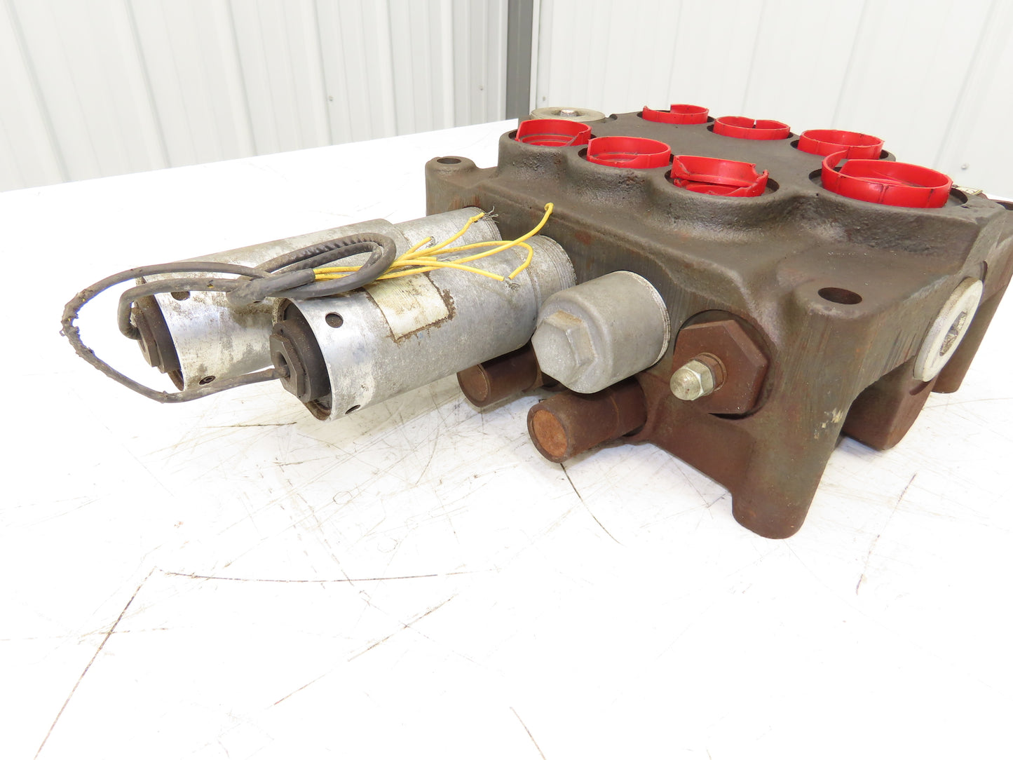 Parker Hannifan VDSP 24 DRF 41 Directional Control Hydraulic Valve 3-Spool