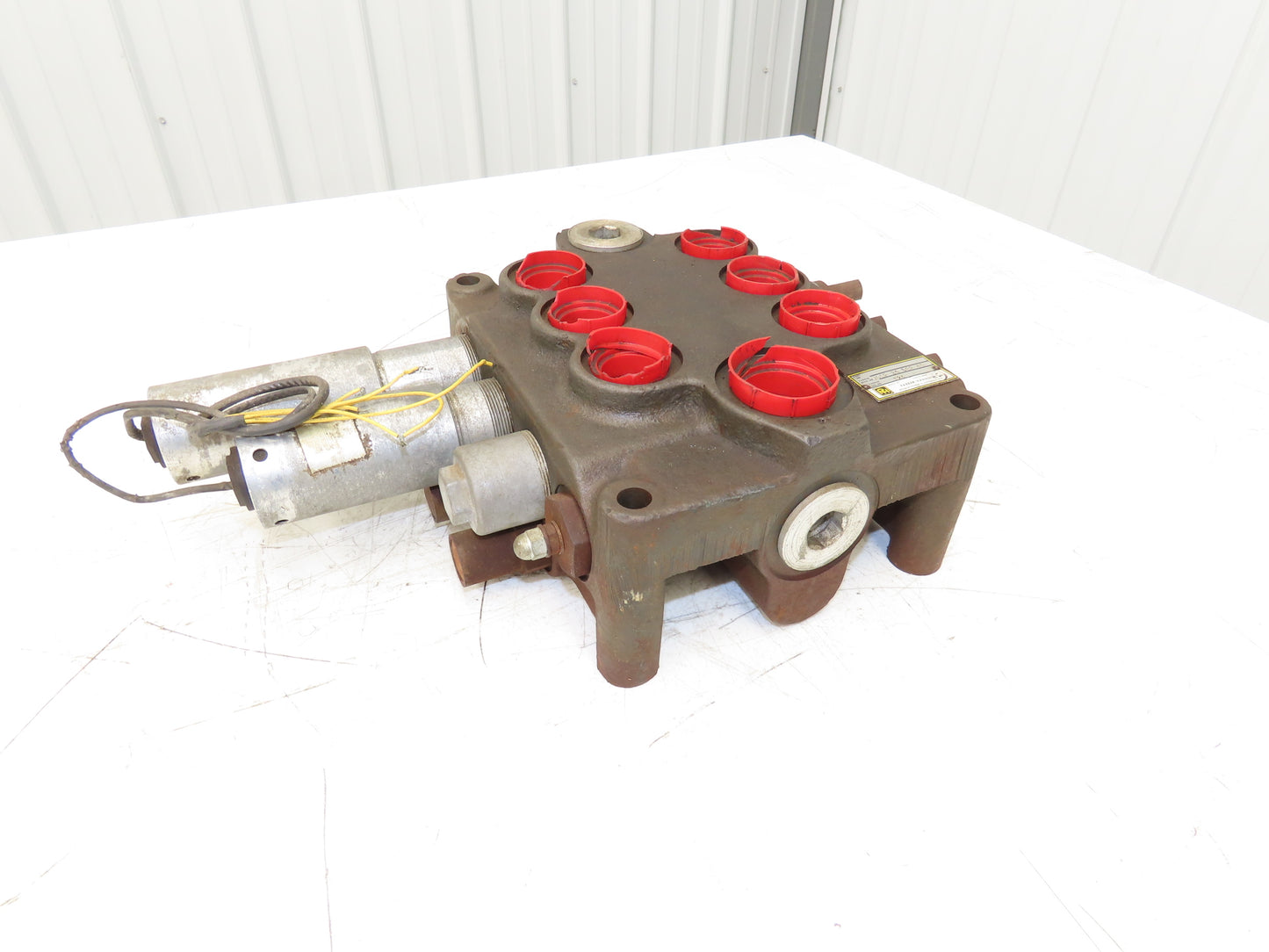 Parker Hannifan VDSP 24 DRF 41 Directional Control Hydraulic Valve 3-Spool