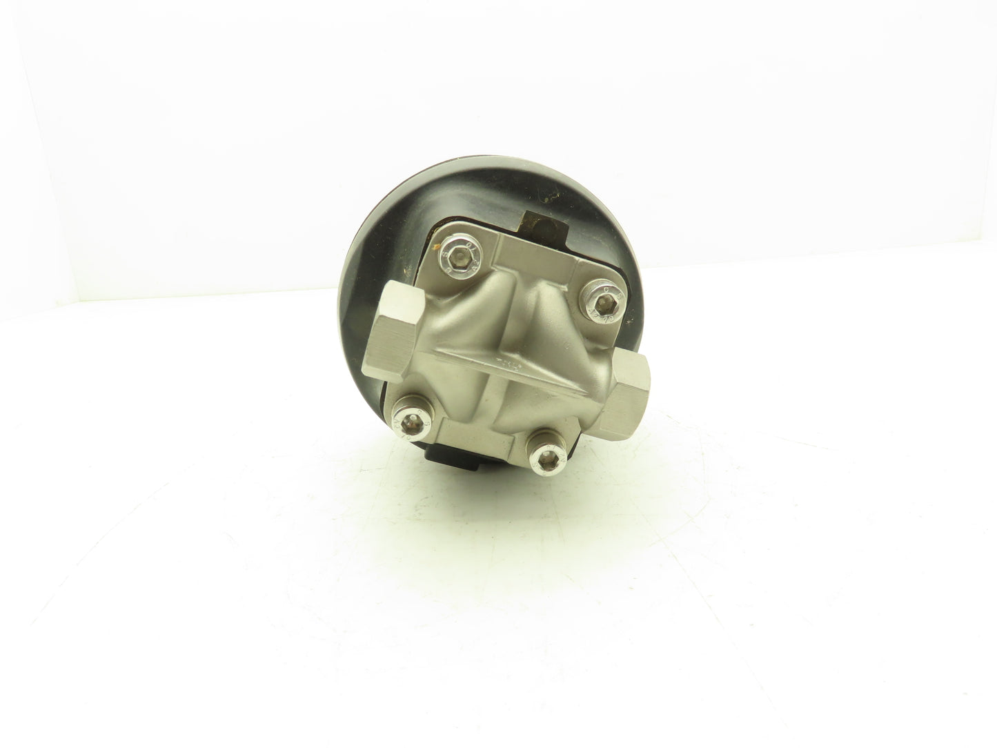 GEMU 695/15/D 1372-1 Pneumatic Operated Diaphragm Valve 1/2" NPT Pilot 1/4" NPT