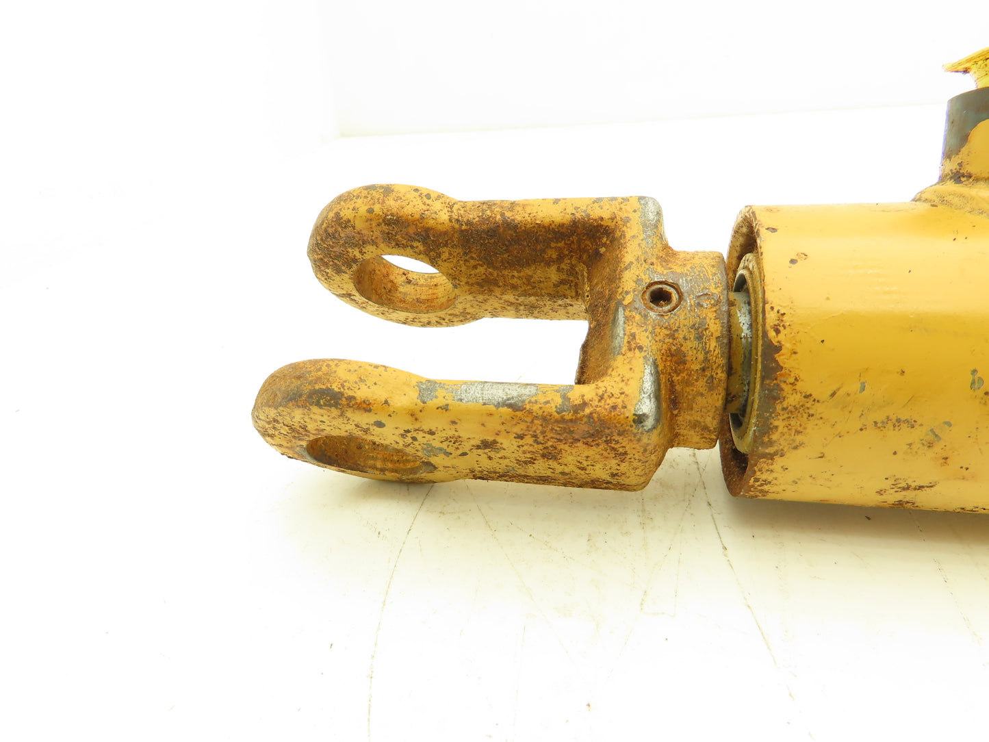 UI-EACOG/MCC-SMIC Hydraulic Cylinder 2" Bore x 8" Stroke 1" Rod Clevis Mount