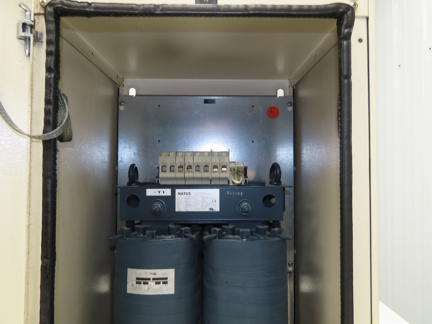 Natus Step-Down Transformer 11.5kVA 400/460/575V 1Ph High 230/115V Low Enclosed