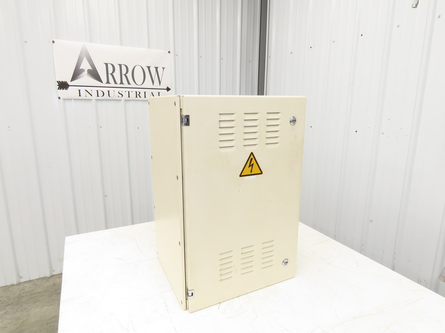 Natus Step-Down Transformer 11.5kVA 400/460/575V 1Ph High 230/115V Low Enclosed