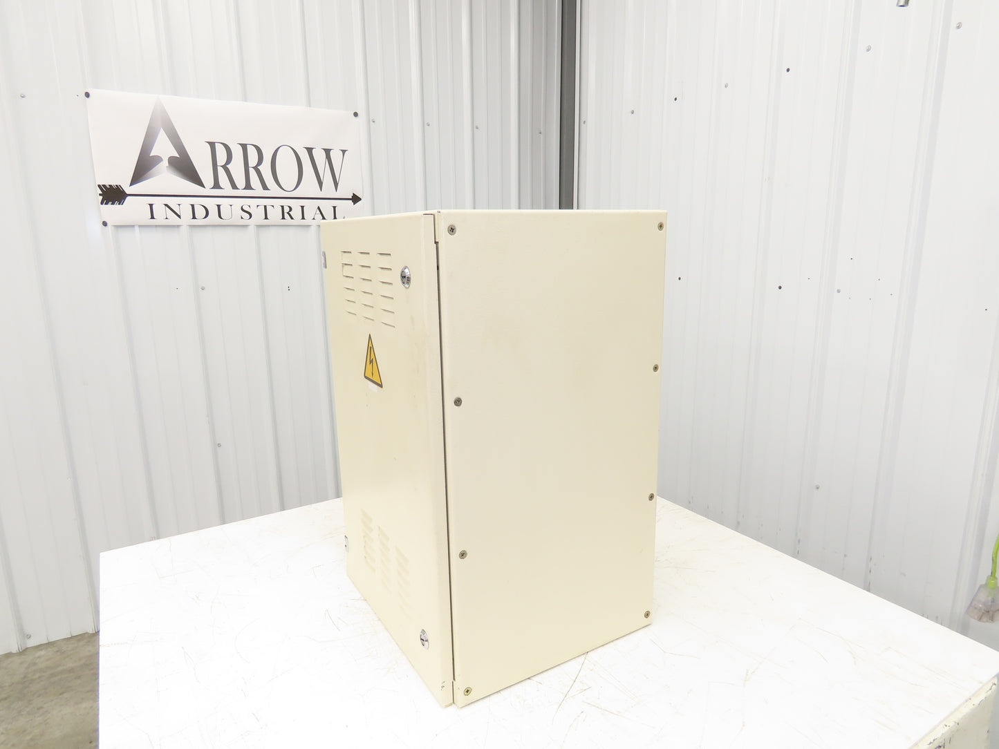 Natus Step-Down Transformer 11.5kVA 400/460/575V 1Ph High 230/115V Low Enclosed