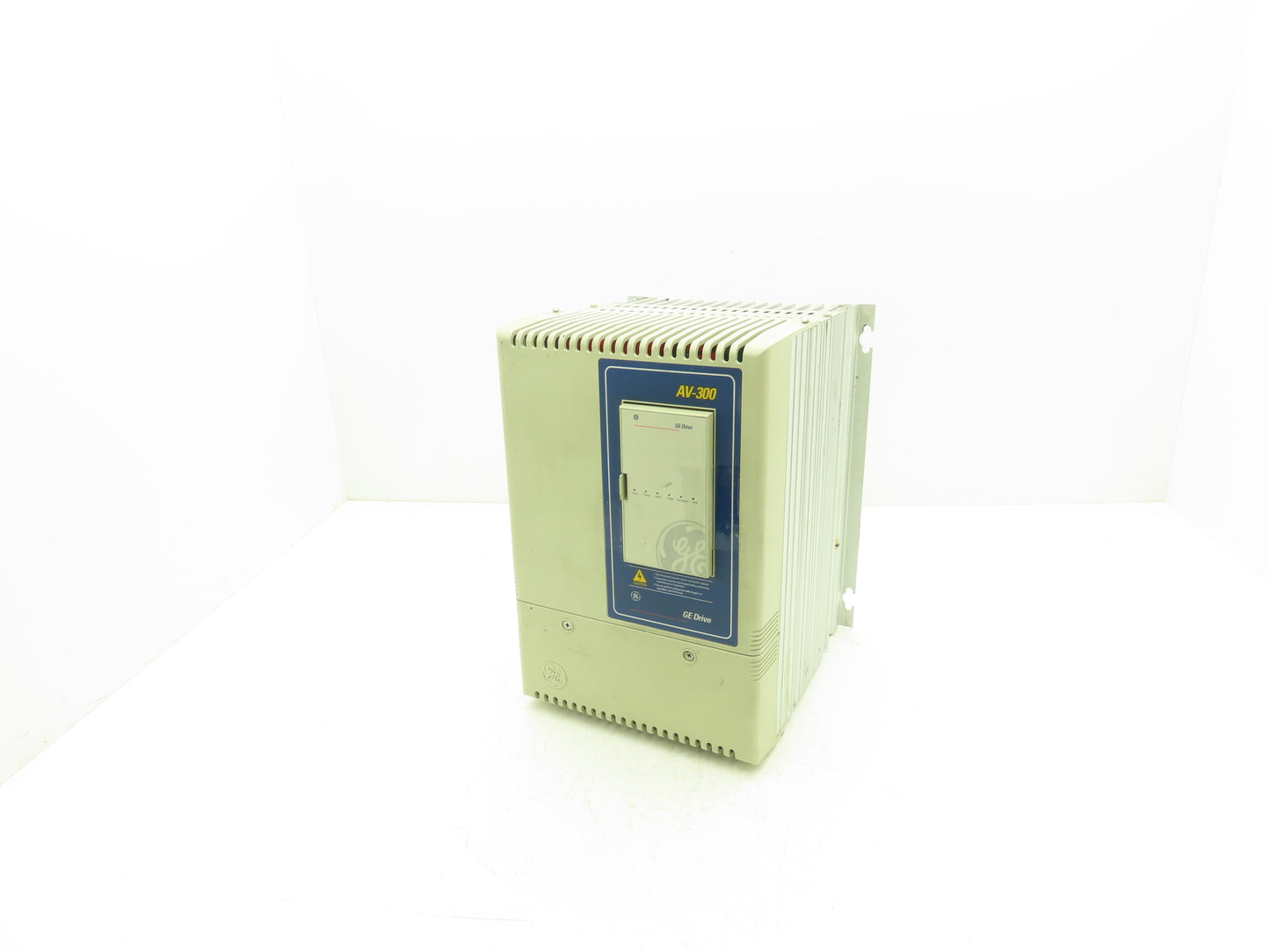 General Electric 6KAV3011XB1 AC Inverter Drive VFD 460VAC 3PH AV-300 *Read
