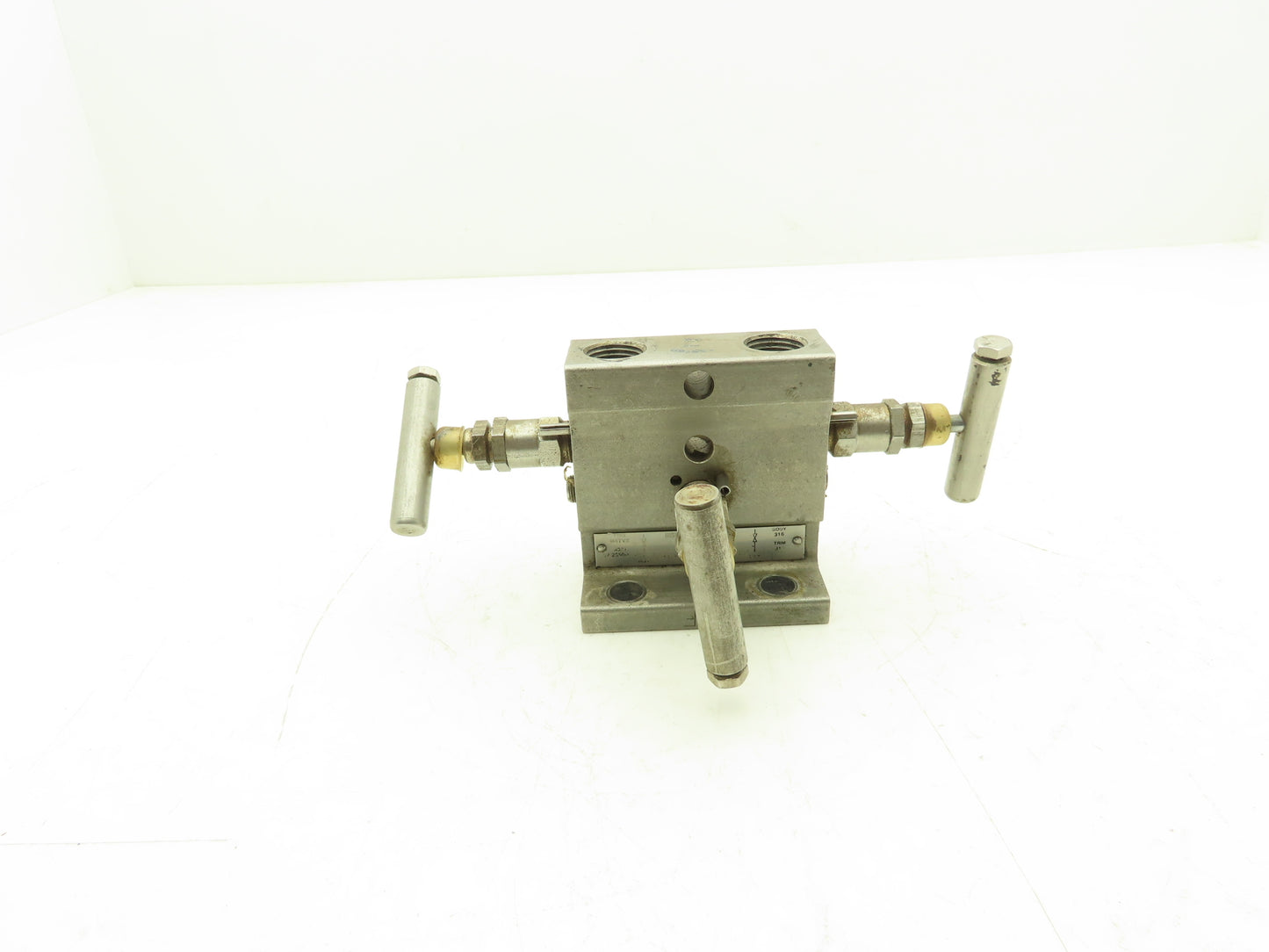 Anderson Greenwood M4TVS 3 Valve Differential Pressure Manifold Flange 1/2" NPT