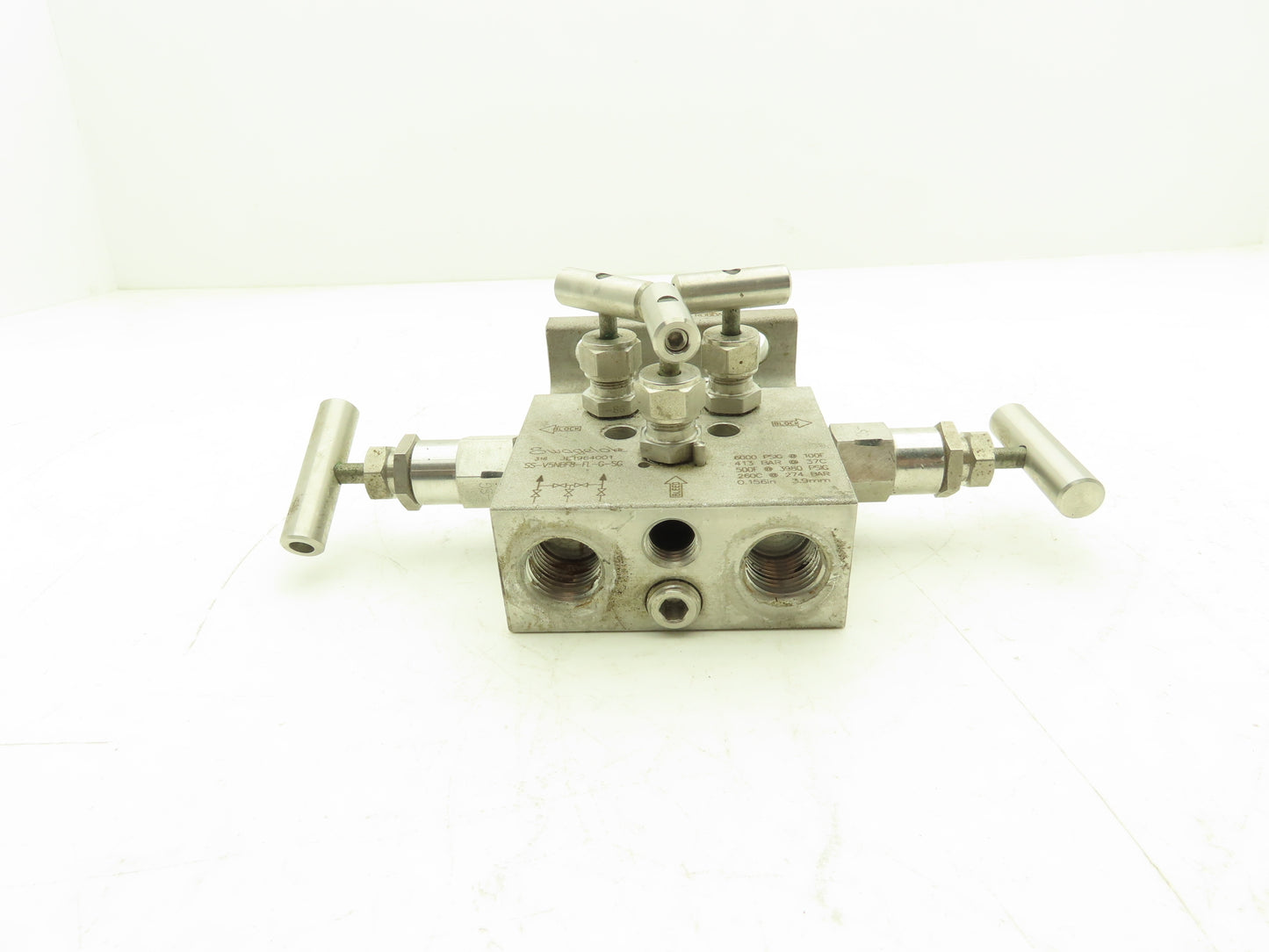 Swagelok SS-V5NBF8-FL-G-SG 5 Valve Instrument Manifold SS Ball Tip 1/2" NPT