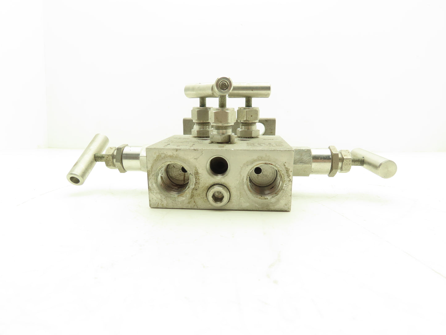 Swagelok SS-V5NBF8-FL-G-SG 5 Valve Instrument Manifold SS Ball Tip 1/2" NPT