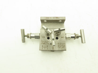 Swagelok SS-V5NBF8-FL-G-SG 5 Valve Instrument Manifold SS Ball Tip 1/2" NPT