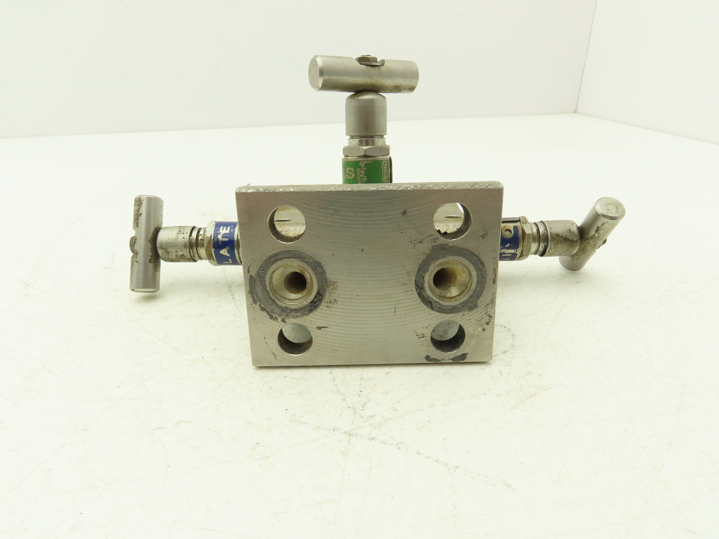 Kenmac MSTB4NCT 3 Valve Differential Pressure Manifold SS Ball Tip 1/2" NPT