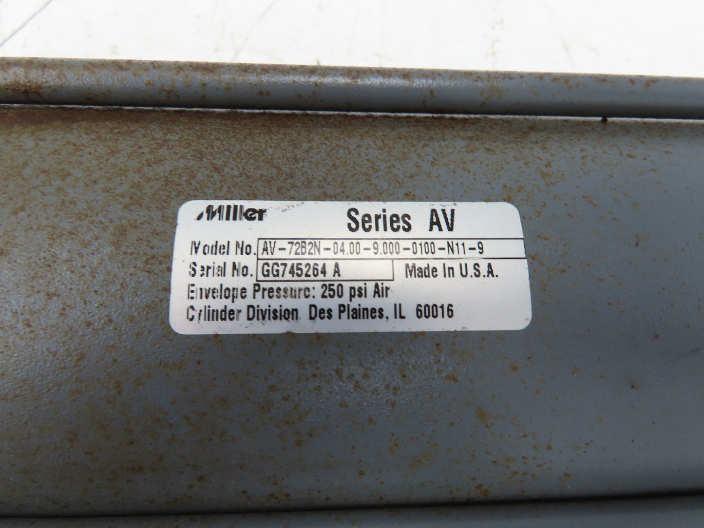 Miller Pneumatic Air Hydraulic Cylinder 4" Bore 9" Stroke 250/900PSI DJV-50B2XN