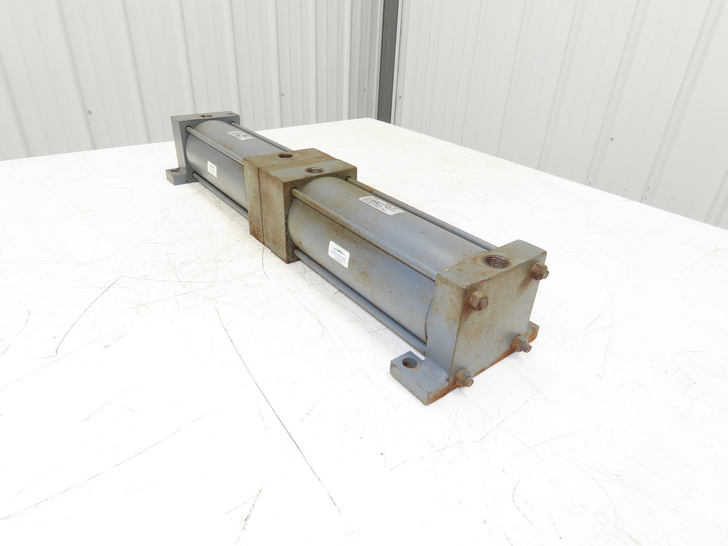 Miller Pneumatic Air Hydraulic Cylinder 4" Bore 9" Stroke 250/900PSI DJV-50B2XN