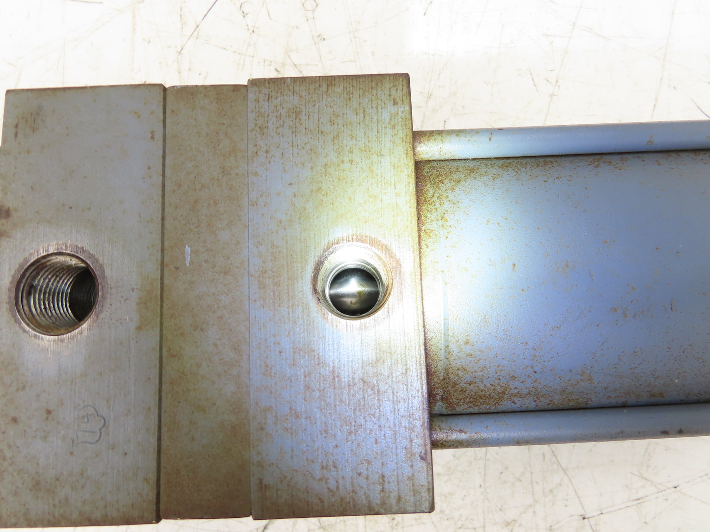 Miller Pneumatic Air Hydraulic Cylinder 4" Bore 9" Stroke 250/900PSI DJV-50B2XN