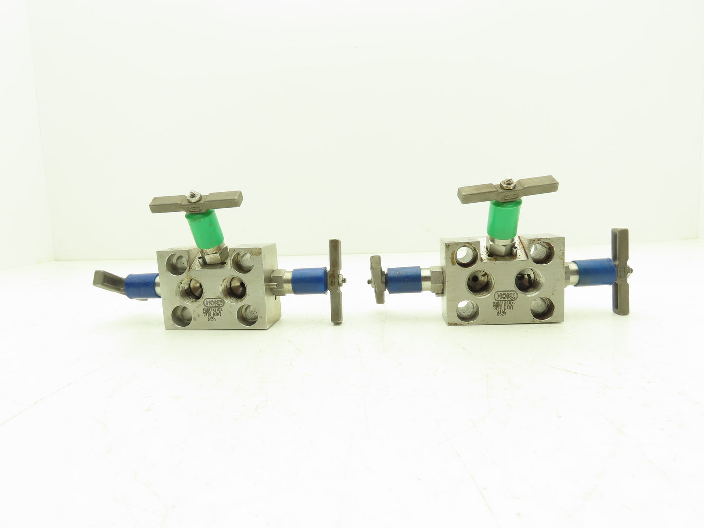 Hoke 830212F8YL 3 Valve Differential Pressure Manifold SS 1/2" NPT Lot of 2