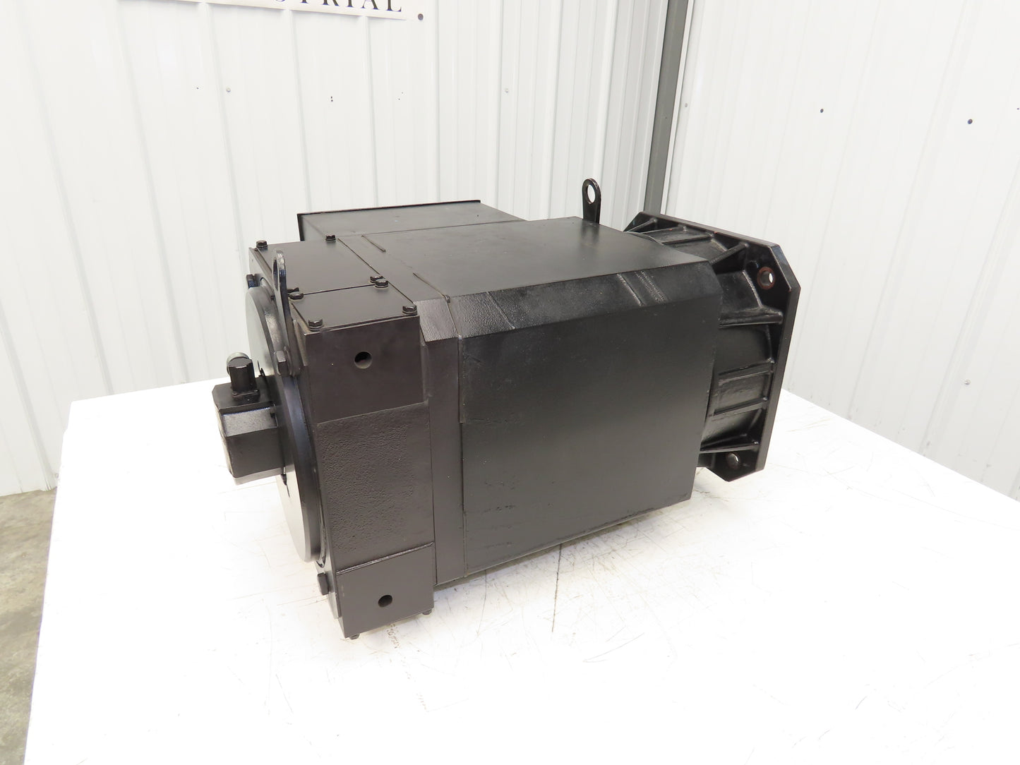 Baumuller DSF 160 M-54W30"UL" AC Motor 104kW 139Hp 3000RPM 360V 3PH 160M Encoder