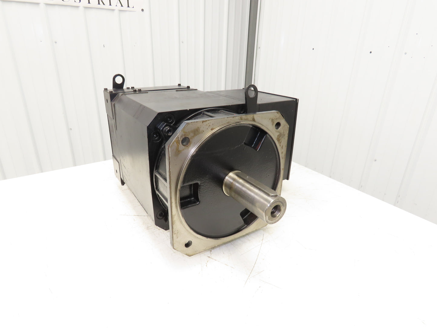 Baumuller DSF 160 M-54W30"UL" AC Motor 104kW 139Hp 3000RPM 360V 3PH 160M Encoder