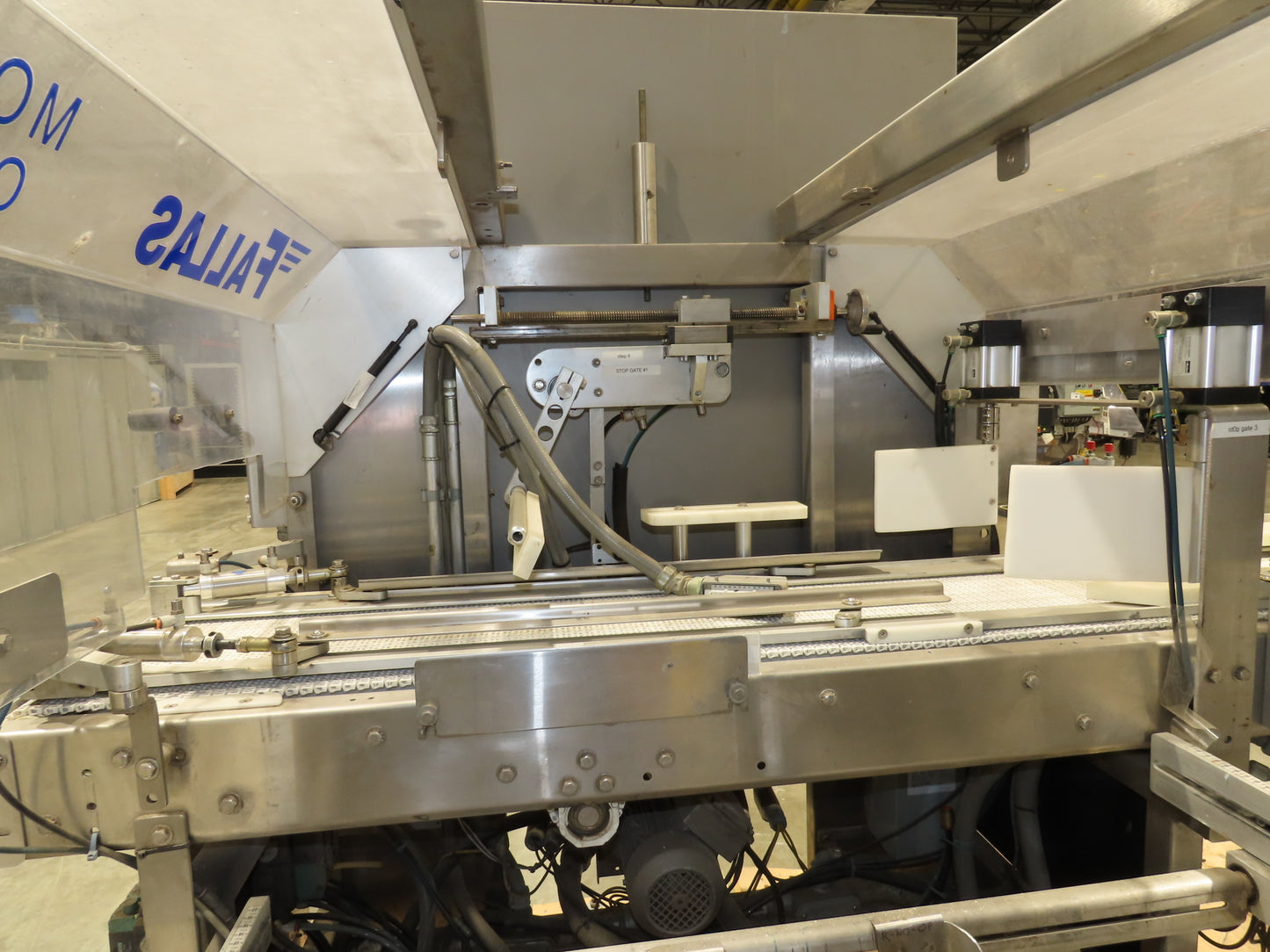Fallas R400 Robotic Arm Pick and Place Case Packer Dual Feed Conveyor 480V