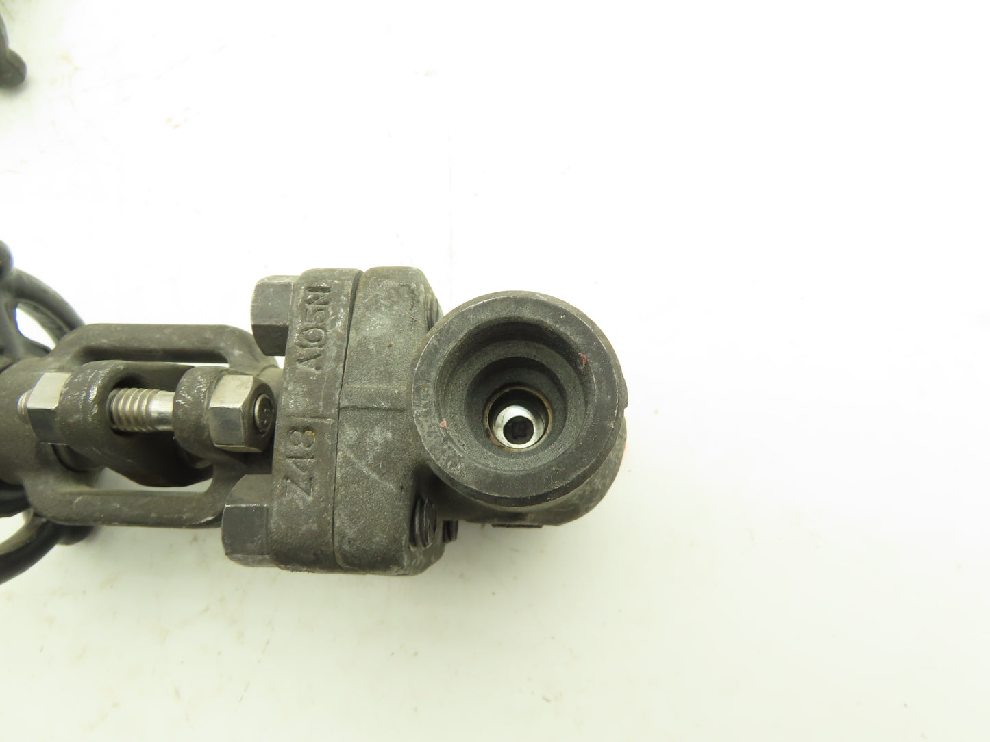 Ilshin 8A05-5 Steel Gate Valve 1/2" Socket Weld 1975psi Class 800 Lot of 3