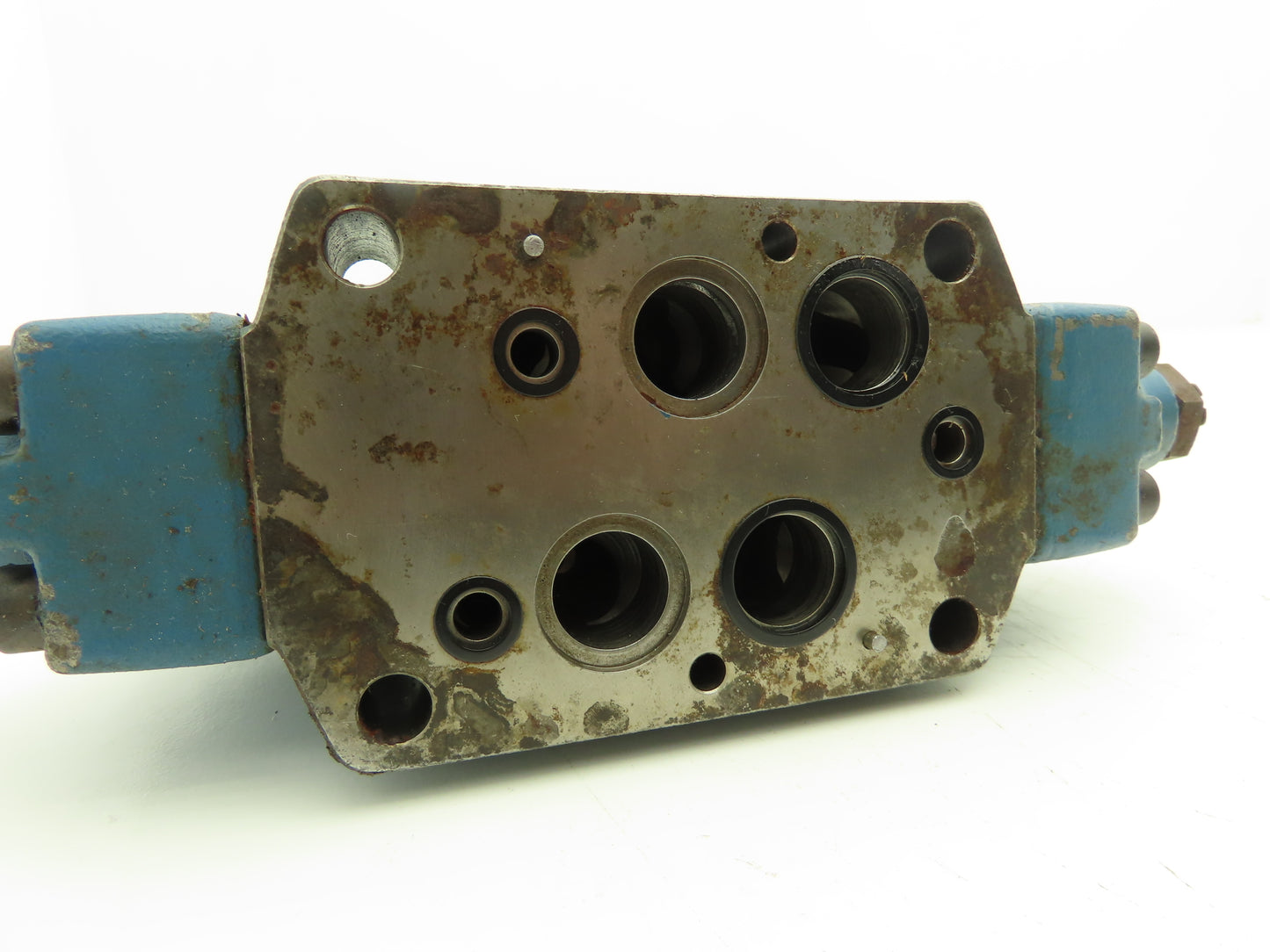 Rexroth 4WEHJ6/EG24N9K4 Hydraulic Directional Solenoid Valve Missing 1 Coil