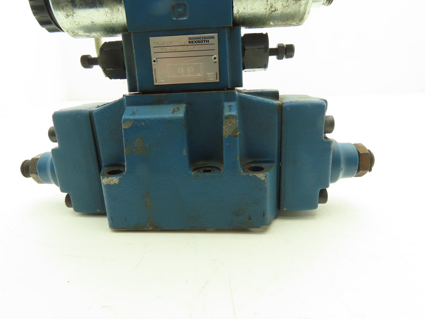 Rexroth 4WEHJ6/EG24N9K4 Hydraulic Directional Solenoid Valve Missing 1 Coil