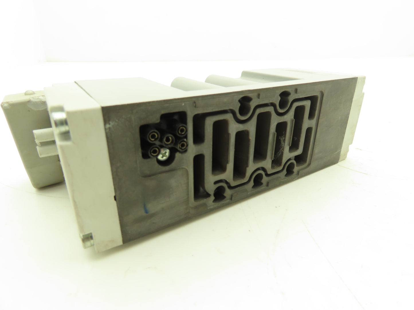 Parker H26VXBG023C Pneumatic Air isys Solenoid Valve 120v 60hz Coil 145psig