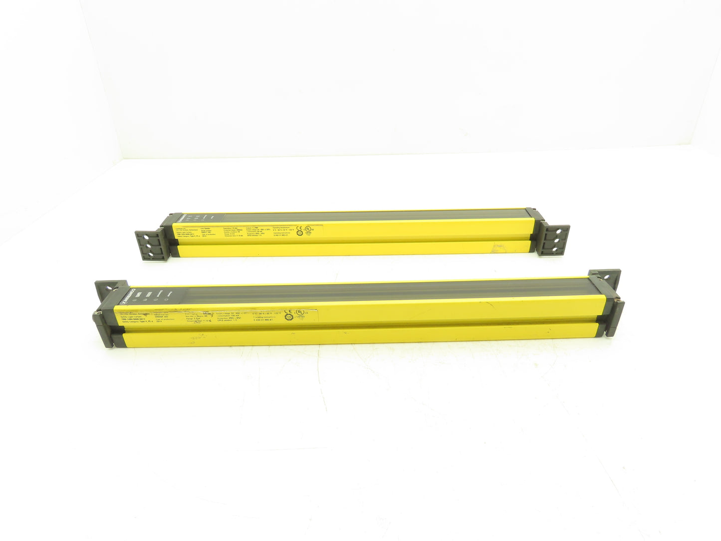 Contrinex Light Curtain Sender Receiver Set 14mm Res. 3.5M Range 49 Beam 400mm