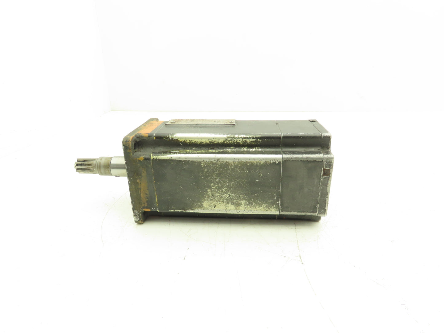 ABB Robotics/Siemens 3HAA2120-1 Servo Motor 9 Tooth x 17.8mmOD x 3" Length Shaft
