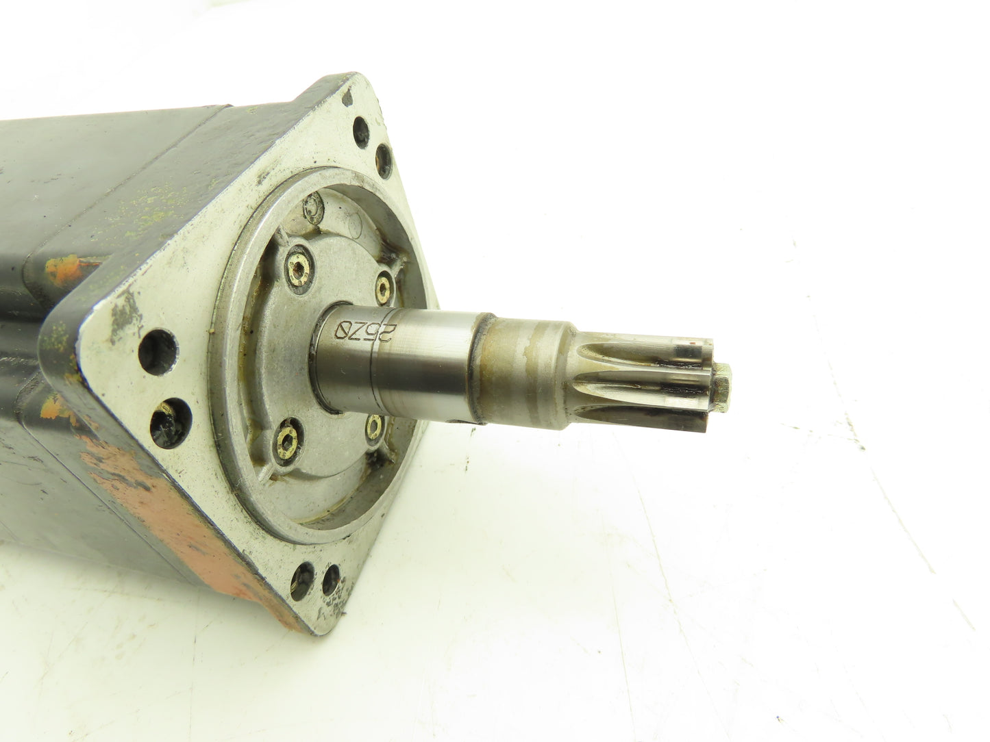 ABB Robotics/Siemens 3HAA2120-1 Servo Motor 9 Tooth x 17.8mmOD x 3" Length Shaft