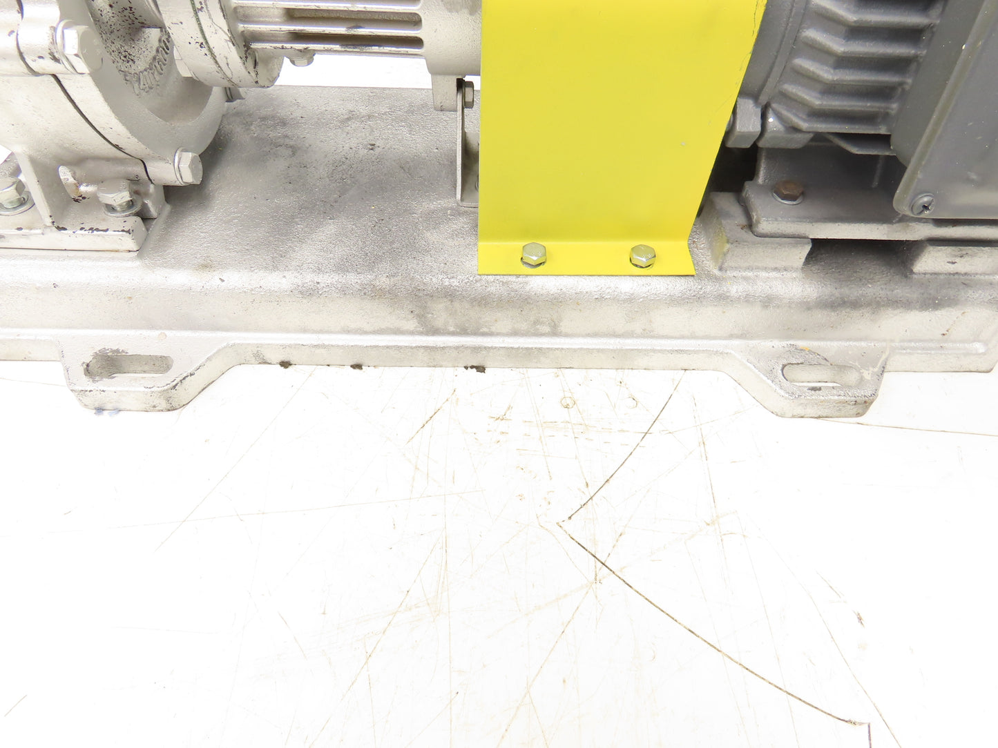 Lezq Siemens 40-25-160 Centrifugal Pump 167L/Min 3Hp 480V 3PH 90L Metric Flanged