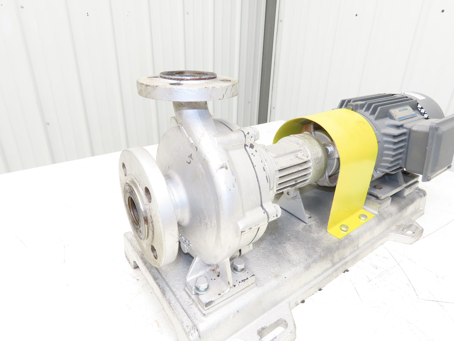 Lezq Siemens 40-25-160 Centrifugal Pump 167L/Min 3Hp 480V 3PH 90L Metric Flanged