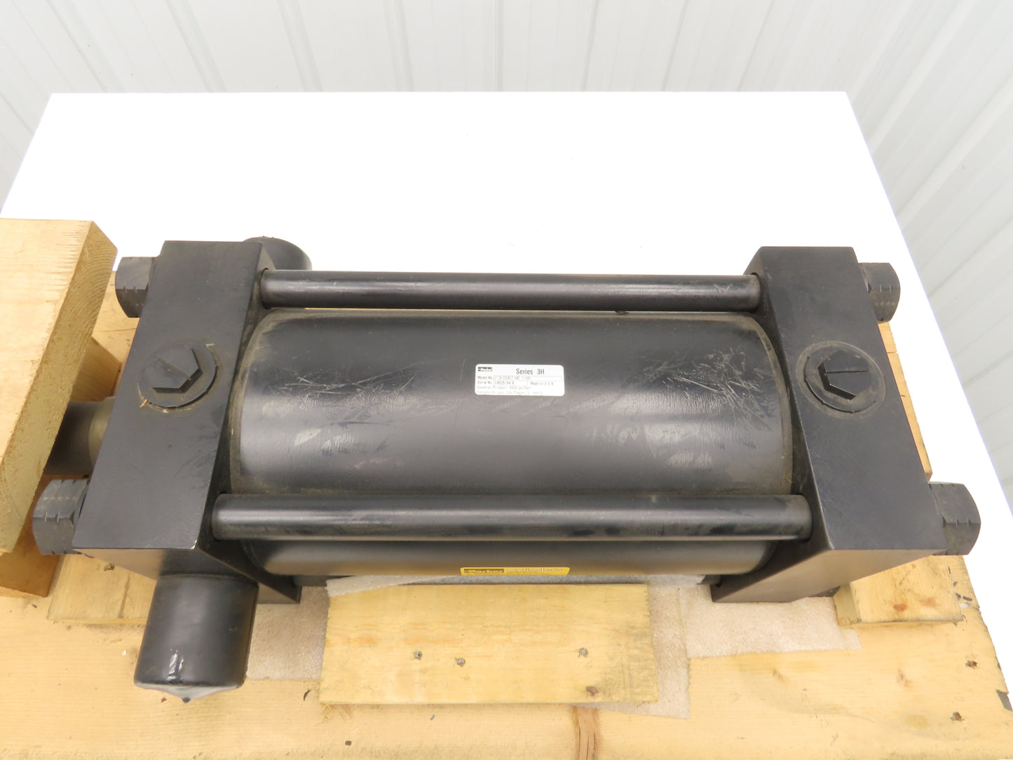 Parker D3HLT14AC 3H Hydraulic Cylinder 7" Bore 11" Stroke 3000 PSI Trunnion Mt