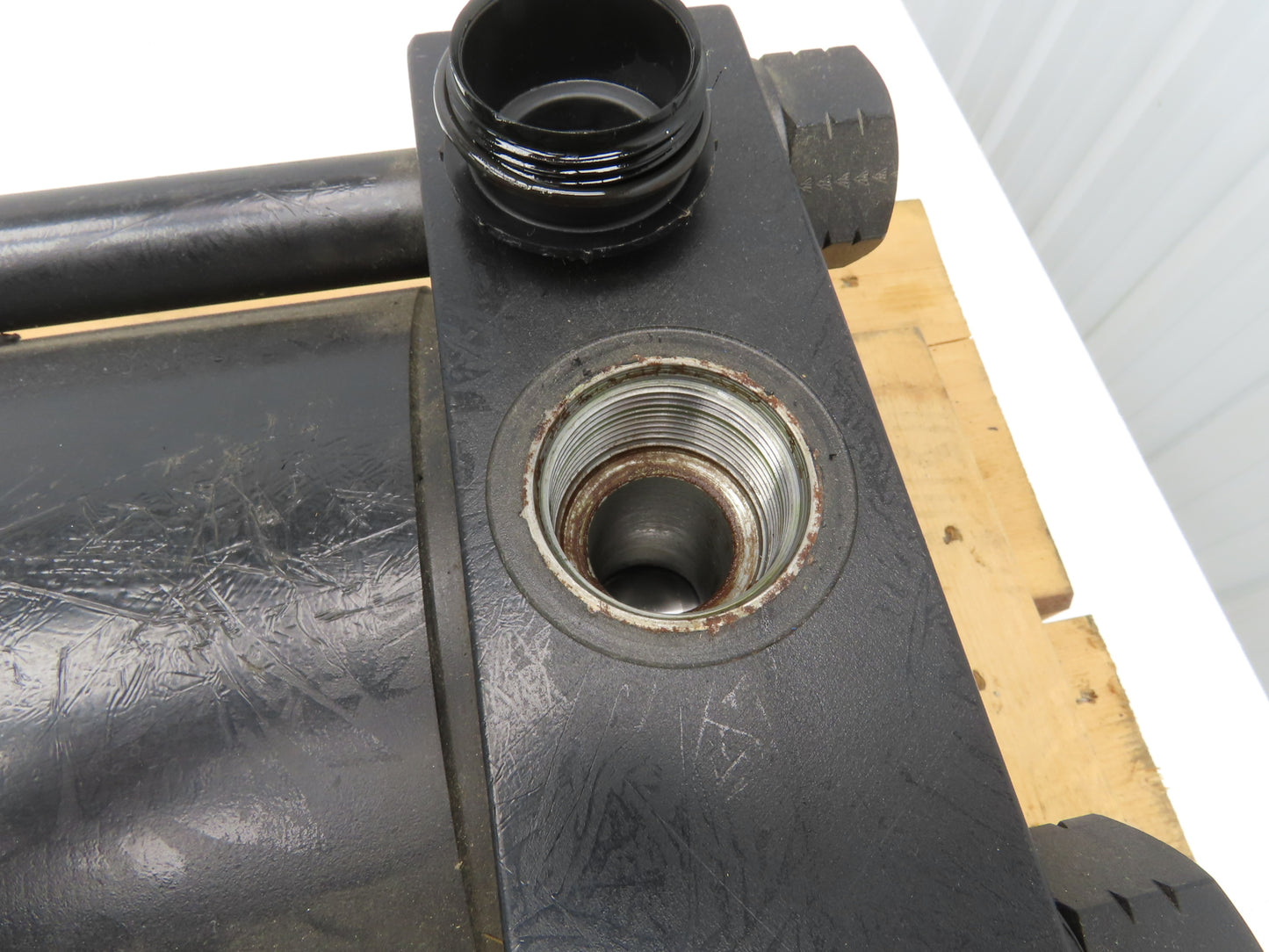 Parker D3HLT14AC 3H Hydraulic Cylinder 7" Bore 11" Stroke 3000 PSI Trunnion Mt