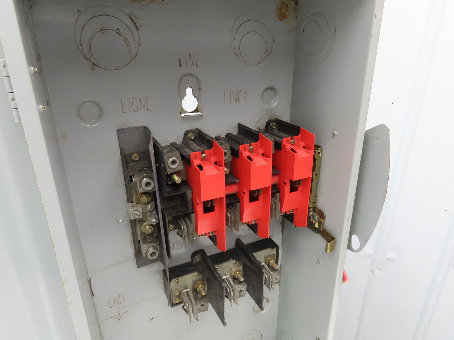 Siemens GF324N Safety Switch Disconnect Fused Stainless Steel 200A 240VAC 60HP